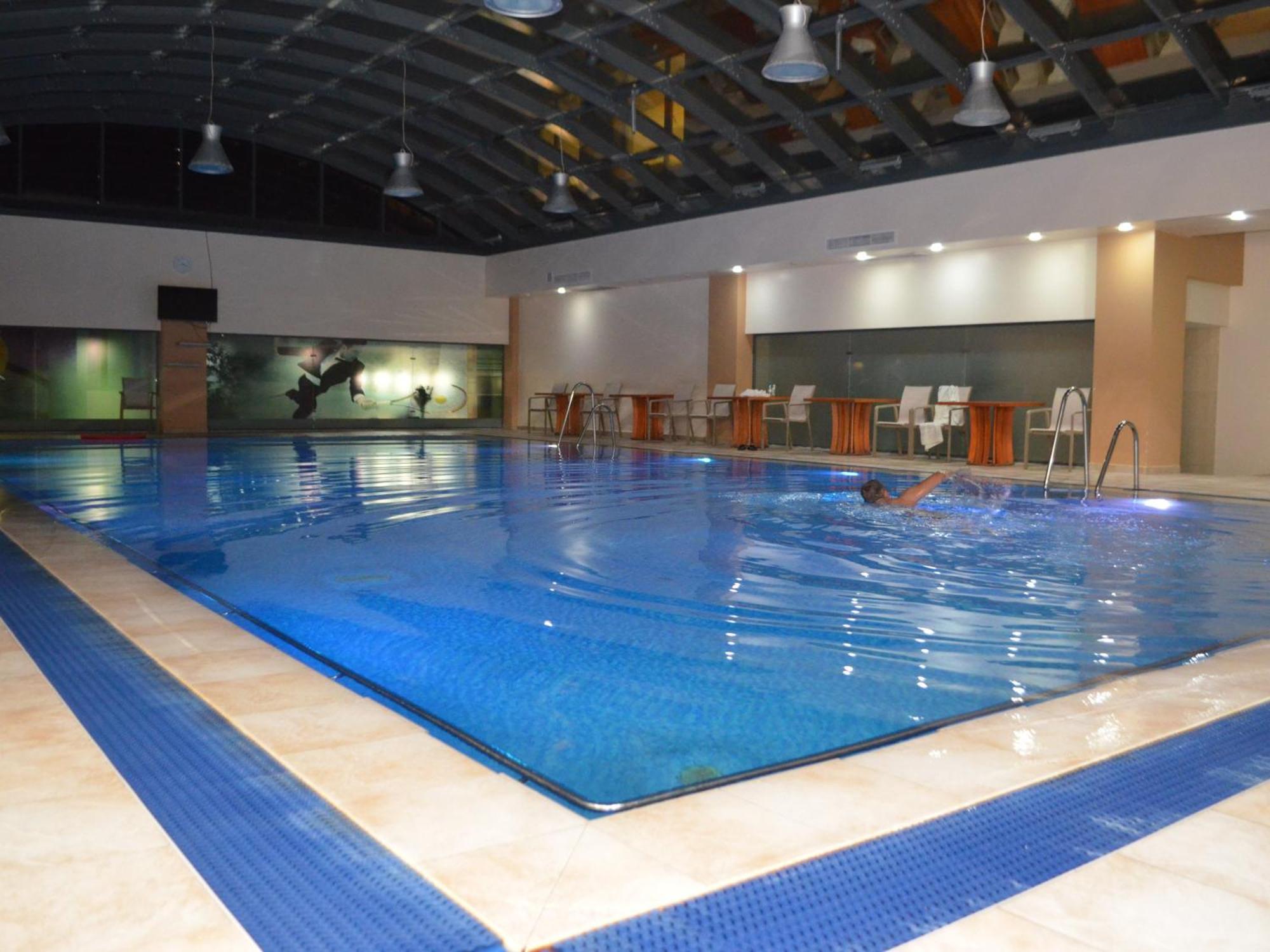 Hotel EMD Bacău Buitenkant foto